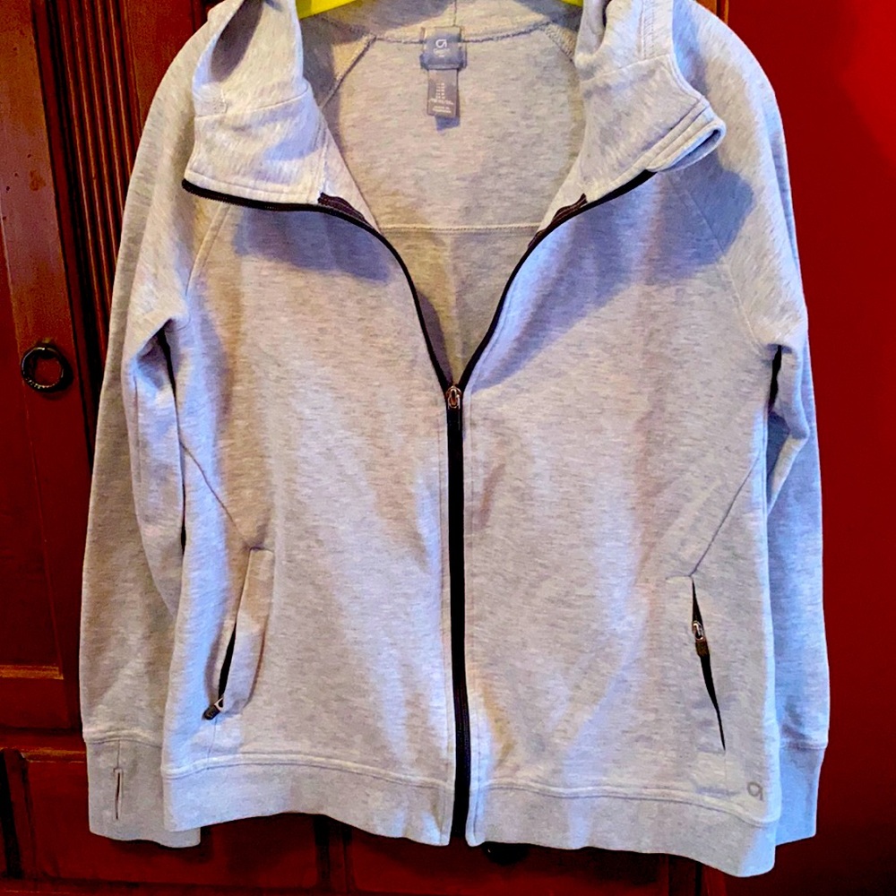 Women’s M Gap fit gray cotton blend zip up hoodie